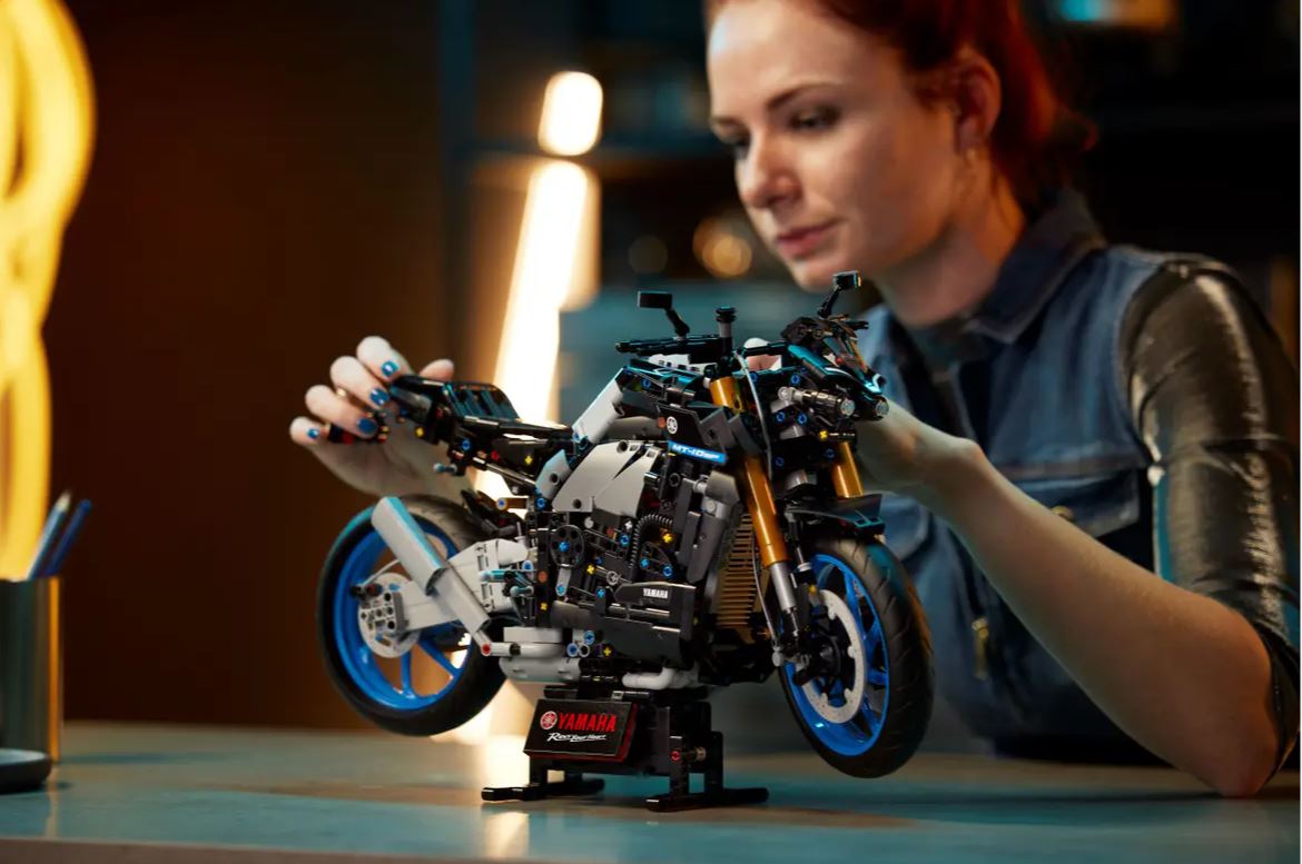 LEGO® Technic™ Yamaha MT-10 SP - 42159